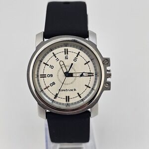 Fastrack Men's Watch 42MM White Dial NEW Black Plastic Bands New Battery